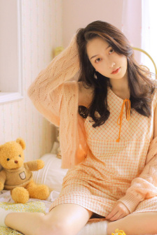 宝宝腿趴开一点就不会疼的原因